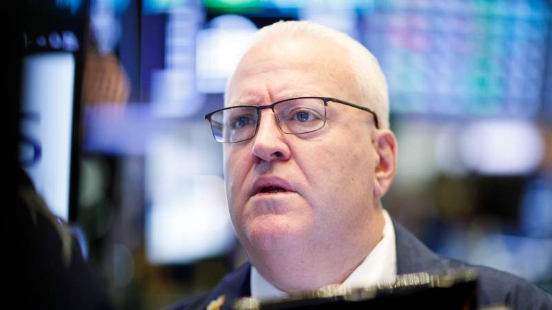 Wall Street closes mostly lower after Fed holds rates