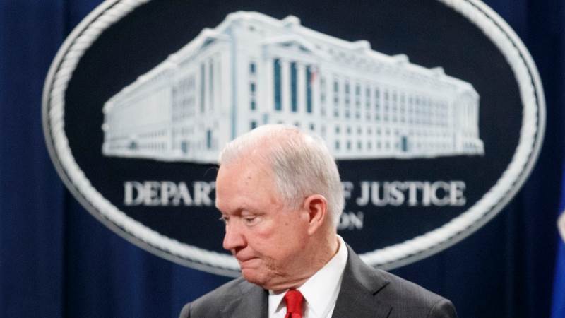 Dems urge Trump admin to save files on Russia probe, Sessions