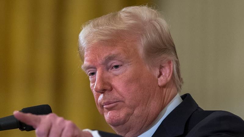 Trump tightens asylum policy at US-Mexico border