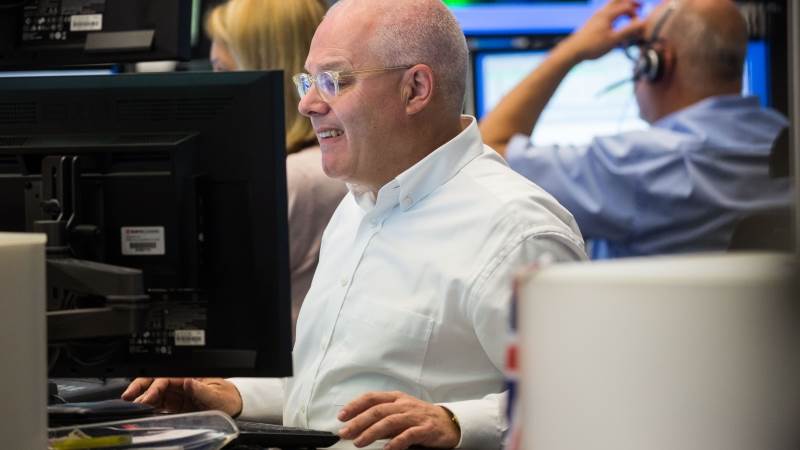 Treasuries move higher as Fed prompts stock selloff