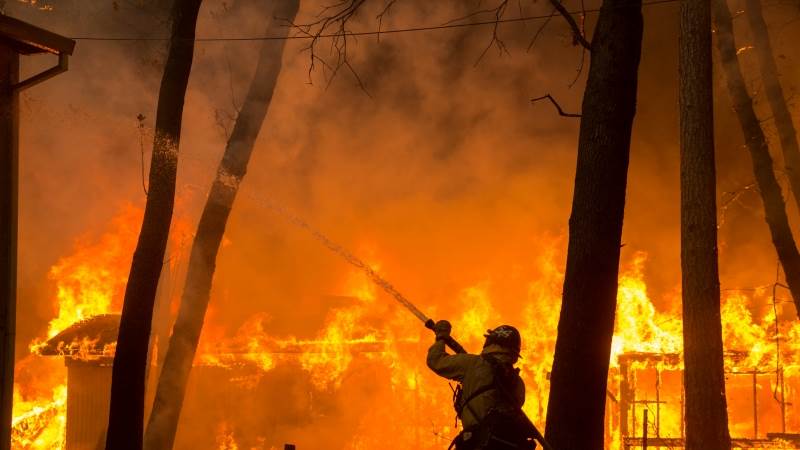 5 killed in California wildfires