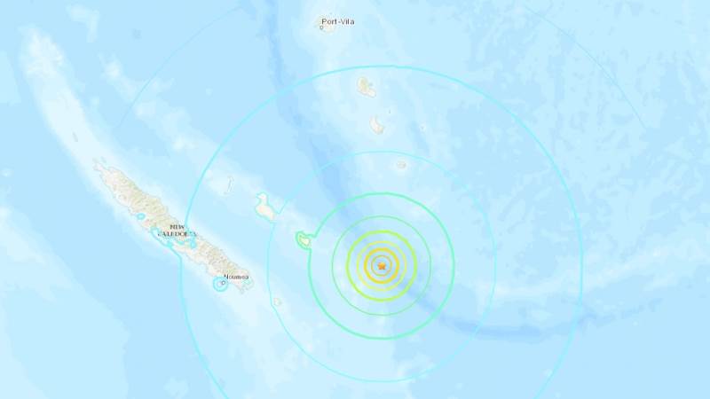 Strong aftershock hits New Caledonia, tsunami warning issued