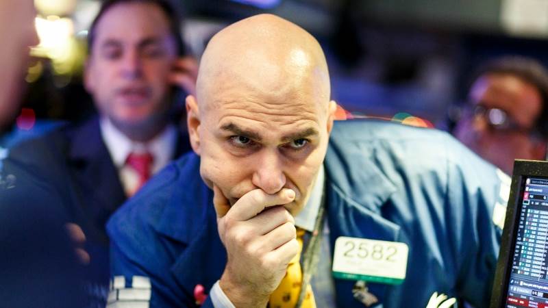 Dow drops 400pts, Nasdaq down over 2%