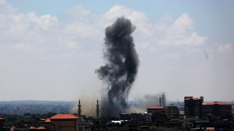 Gaza explosion injures at least five