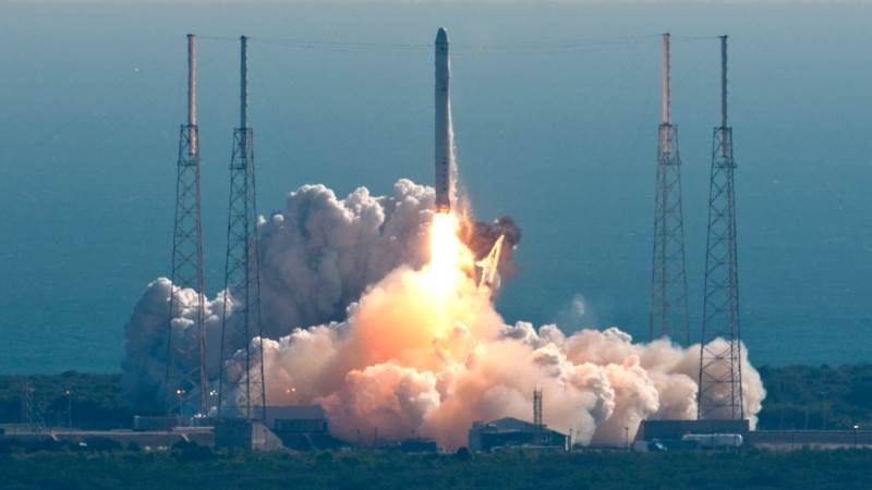 SpaceX to lay off 10% workforce