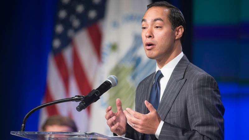 Democrat Julian Castro announces run for WH