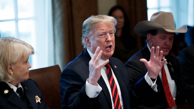 Trump makes case for wall, urges Dems to return