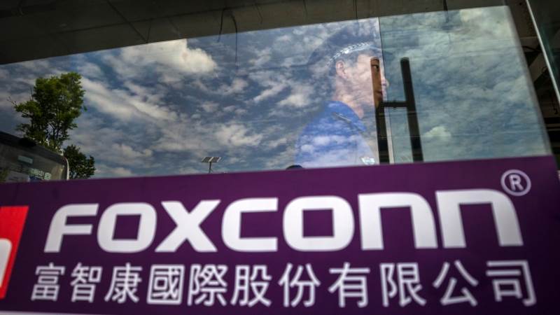 Apple's supplier Foxconn sales significantly drop