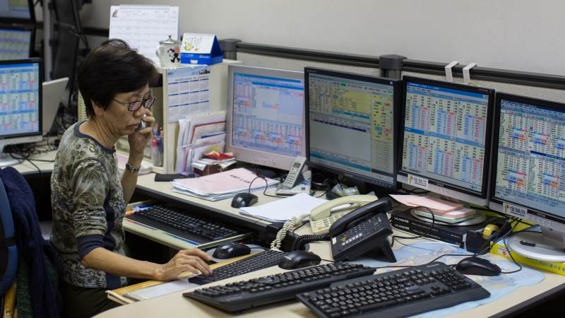 Asian stocks slide on drop in China's imports