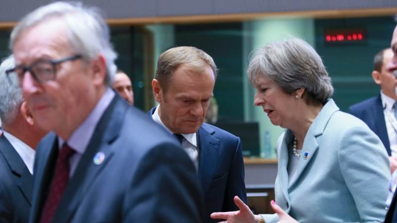 EU promises to 'work speedily' to avoid Irish backstop