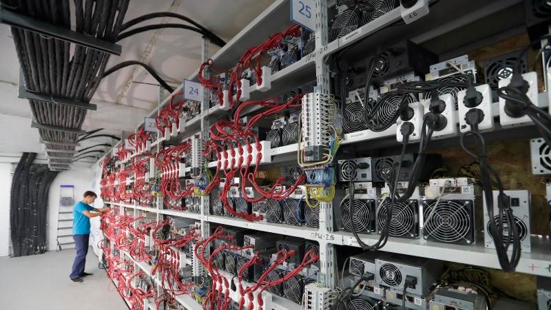 Vai ir vērts iegādāties Bitcoin, kā nopelnīt ar kriptovalūtu