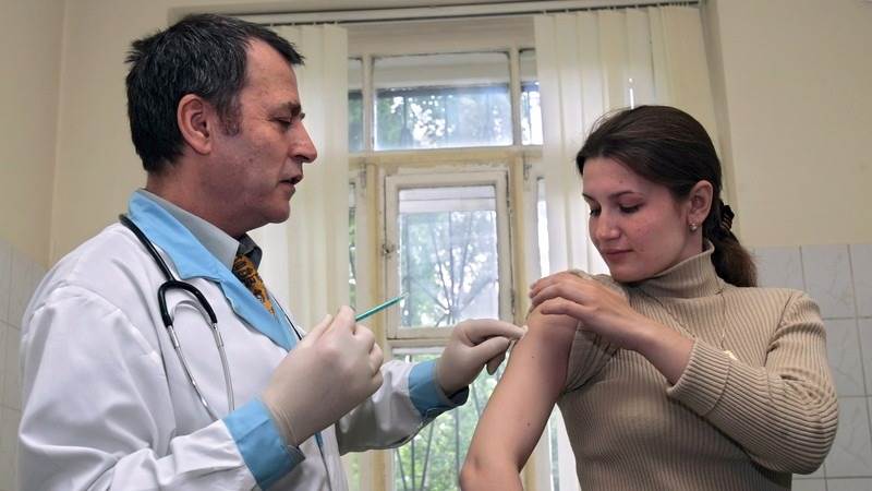 Russia says its COVID-19 vaccine creates immunity - TeleTrader.com