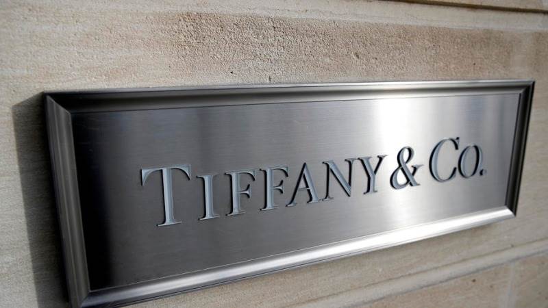 Fashion News: LVMH Tiffany's Buyout deal Stalled.