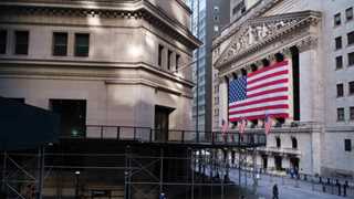 Wall Street flat premarket as traders assess recovery