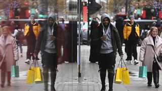 UK consumer confidence hits eight-month low in October