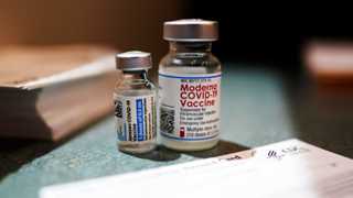 US govt buys 200M more Moderna vaccine doses