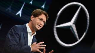 Daimler accelerates EV plans ahead of German elections