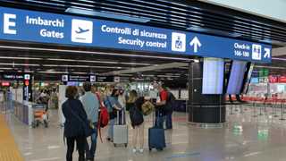 Italy to require UK arrivals to quarantine