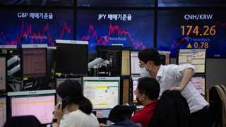 Asia trades mixed as US nears $1.2T infrastructure deal