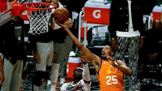 Phoenix Suns beat LA Clippers, series at 3-1