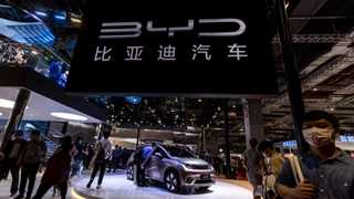 BYD lists chip unit on ChiNext