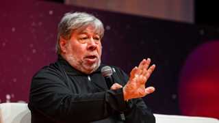 Apple’s Wozniak urges Google, Facebook to not sell client data