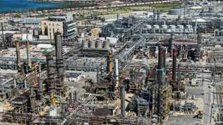 US oil inventories down by 4.7M barrels – report