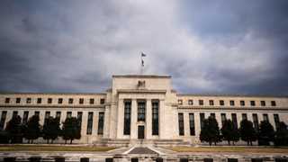 Fed’s Harker doesn’t see rate hike before taper end