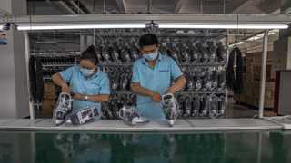 China’s manufacturing PMI slips to 15-month low in July