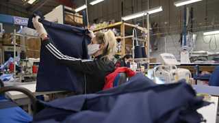 UK manufacturing PMI up to 60.4 in July