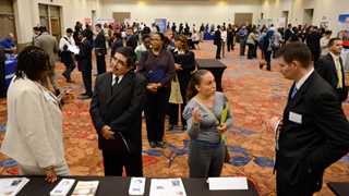 US initial jobless claims down 14,000 to 385,000