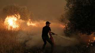 EU sends aid to Greece to fight wildfires