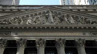 US opens lower as recovery uncertainties grow