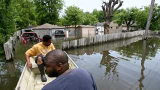 Tennessee floods leave 22 dead, dozens missing