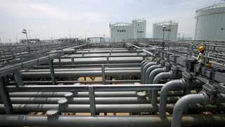 US oil inventories drop by 1.6M barrels – reports