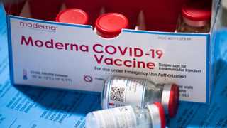 Moderna completes submission for full vaccine approval