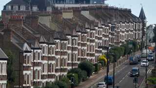 Annual UK house price growth at 11% in August