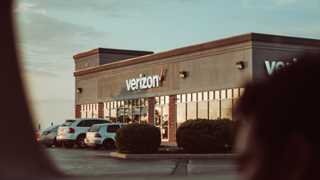 Verizon raises dividend to $0.64 per share