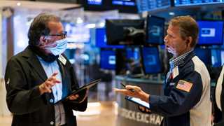 US markets extend gains, Dow jumps over 500 points