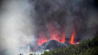 Over 2,000 evacuated from Canary Islands – report