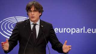 Spain: Puigdemont must face court at home