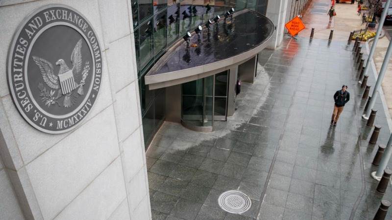 SEC takes action against two traders who laundered meme stocks 3 SEC charges traders for fraud schemes on 'meme stocks' - TeleTrader.com
