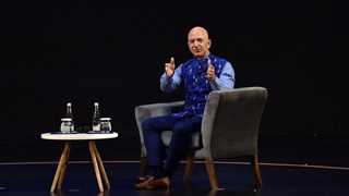 Bezos places more focus on Blue Origin – report