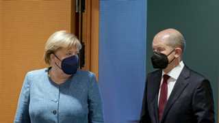 Merkel congratulates Scholz on election victory