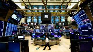 US closes higher after upbeat data