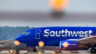 Southwest Airlines halts over 1,800 flights over bad weather