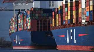 UK trade deficit down to £4.2B in quarter to August