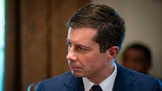 Buttigieg: Supply chain crisis to carry on into 2022