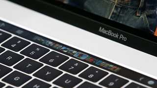 Apple delays some MacBook Pro pre-orders – report