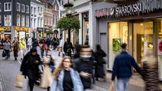 Eurozone consumer mood slightly lower in October